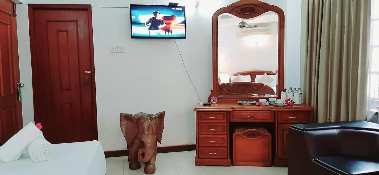 Hotel Blue Bird Negombo 3*,  Sri Lanka